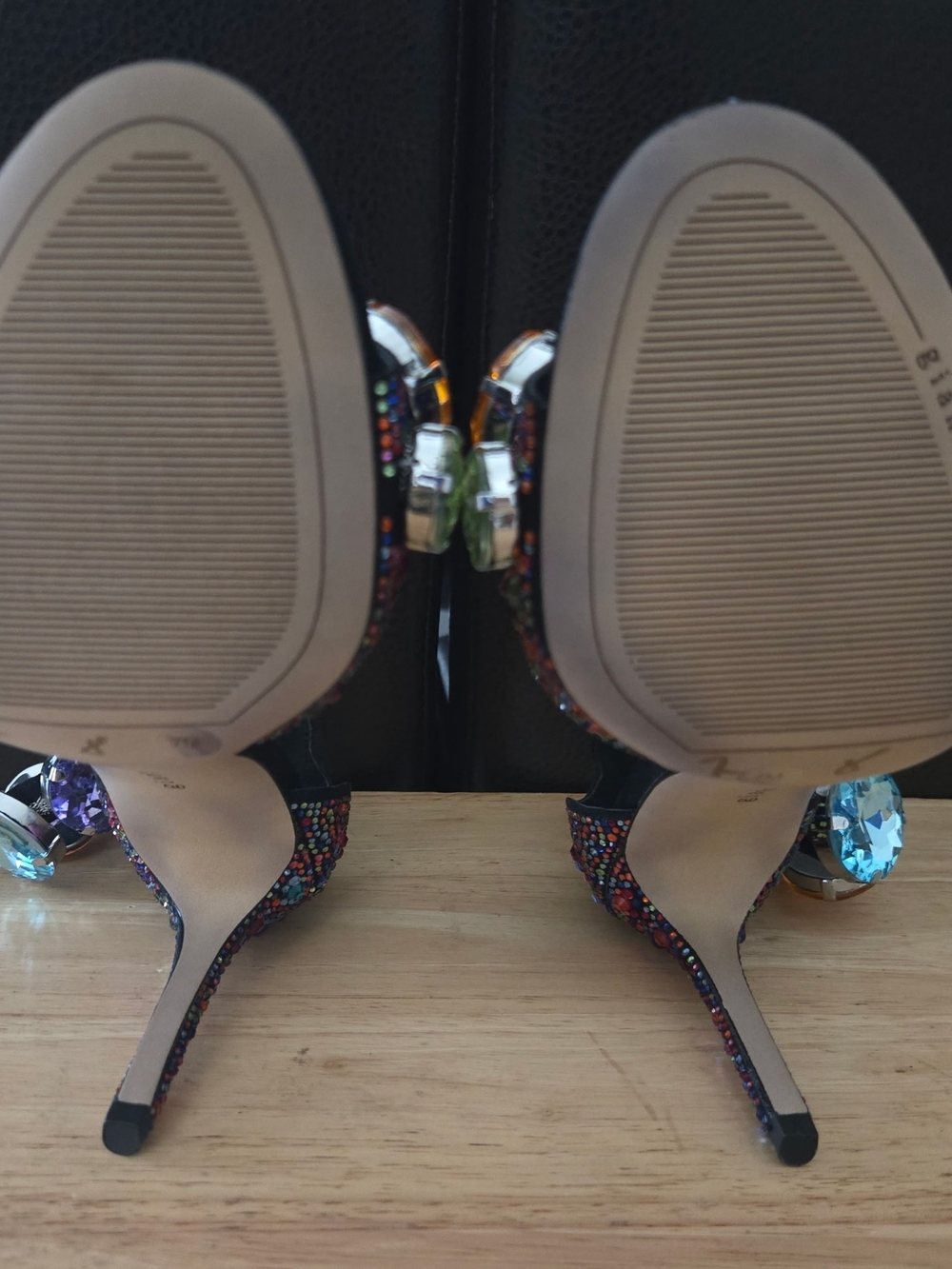 Gianni Bini Oaklynn Suede Rainbow Rhinestone Jeweled Ankle Sandals Size 7 - Picture 9 of 9